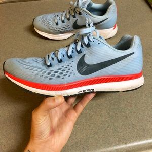 Super cute Nike shoes !